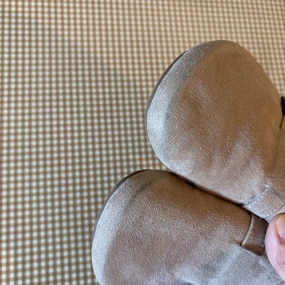 GAP toddler slip on clogs. Size 10 - Picture 8 of 11